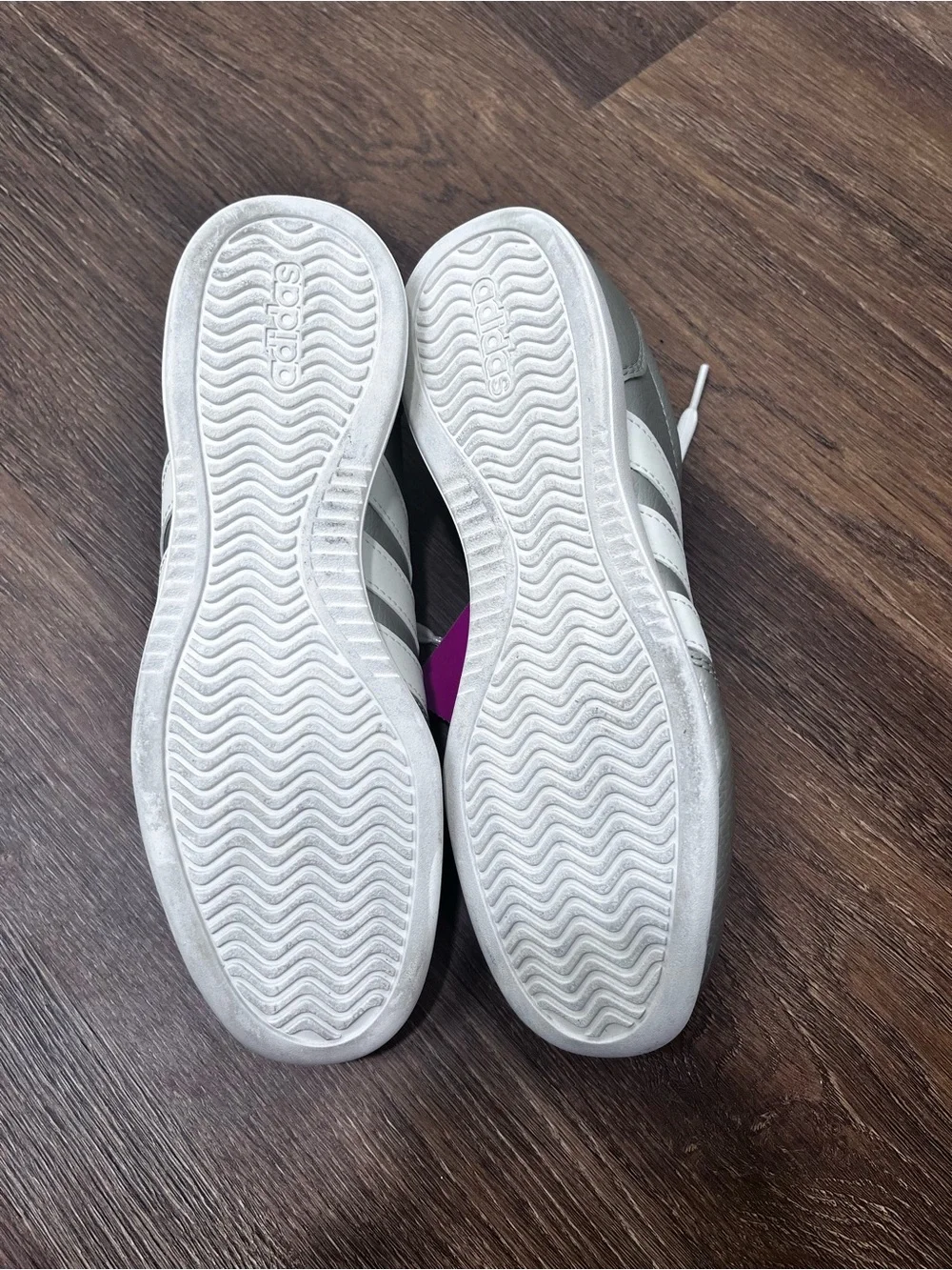 Adidas Barreda Lo in Cyber Metallic Sneaker - Cloudfoam Comfort Size 7